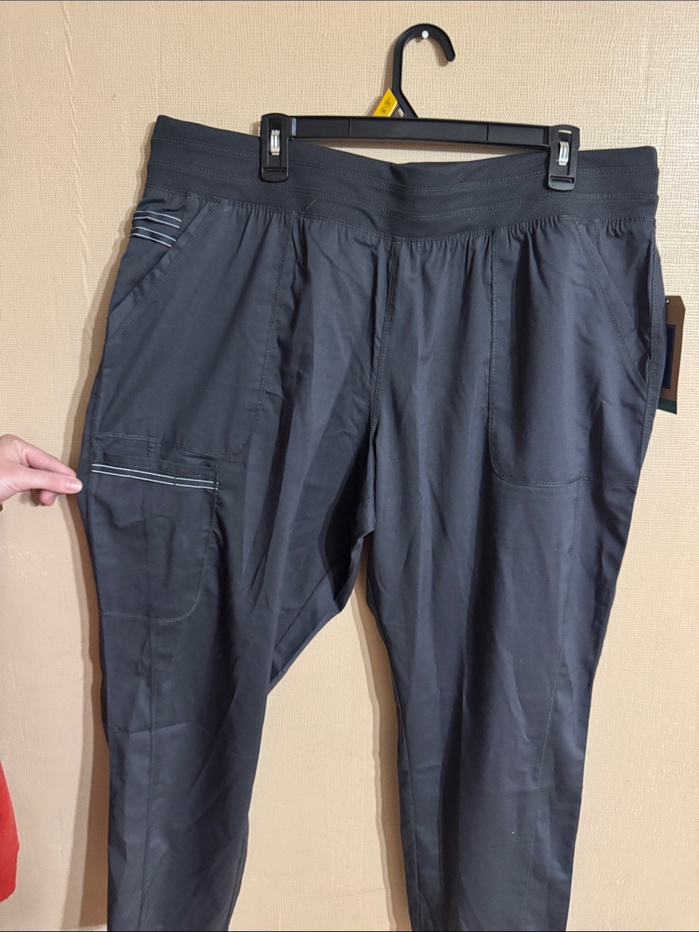 Women’s petite pewter scrub Jogger Pants